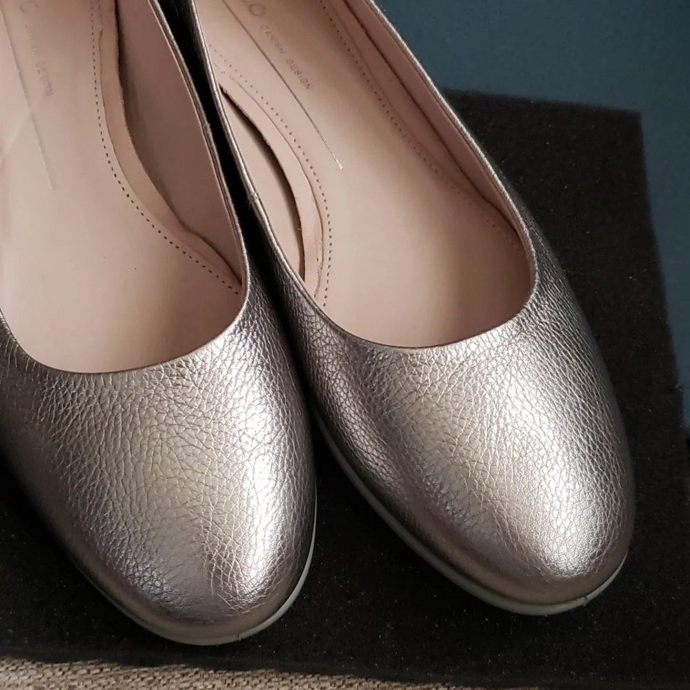 ECCO  flats size 9. - Picture 2 of 12